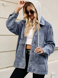 Jeansjacke im Oversize-Schnitt mit Knopfverschluss und Taschen