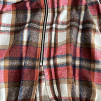 Pleun - Trendige karierte Damen Strickjacke