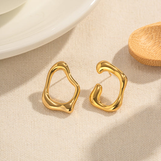 Abstrakte Schleifen Ohrringe Karima Modernes Skulpturales Design Eleganter Minimalistischer Schmuck