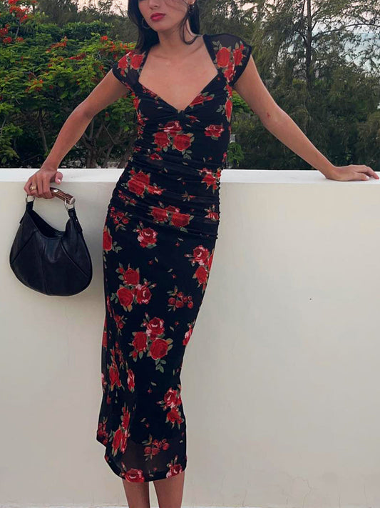 Júlia - Midikleid mit Blumenmuster und geraffter Seite
