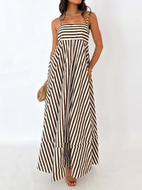 Amber - Gestreiftes plissiertes langes Kleid