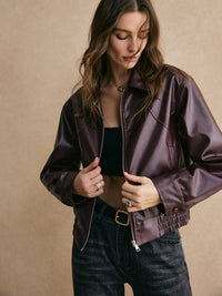 Kurze Lederjacke mit modernem, elegantem Design