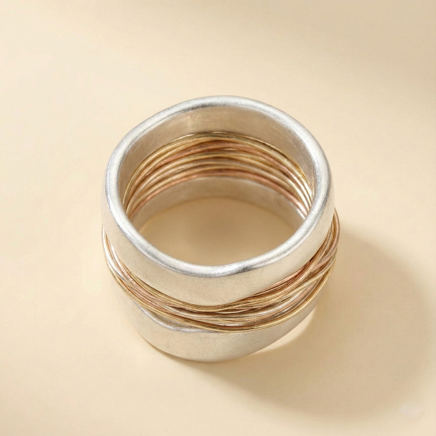 Silberring Mit Goldfäden Handgefertigter Schmuckring Aus Silber Und Goldfäden Mit Modernem Organischem Design