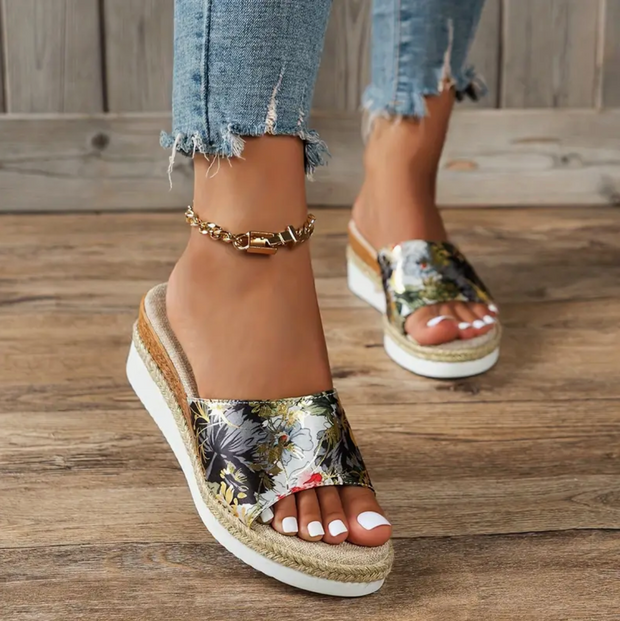 Femke - Damen-Keilabsatz-Sandalen mit Blumenmuster