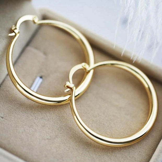 Auffällige Gold Ohrringe
