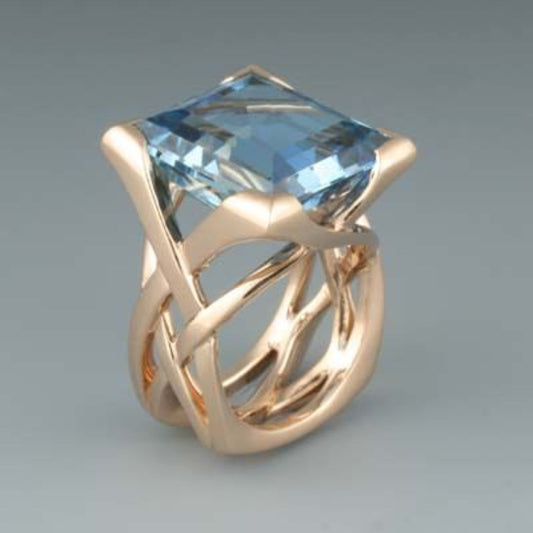 Vintage Ring Aus Roségold Mit Blauen Kubischen Zirkonien Exklusives Retro Design Rechteckiger Stein Kristallklarer Glanz