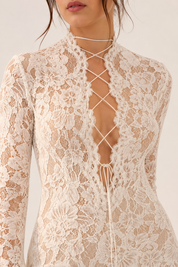 Langes Spitzenkleid für Damen mit gekreuztem Ausschnitt – Anneliese