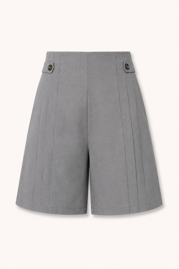 Hochgeschlossene Damen-Shorts mit seitlichen Knöpfen - Maren