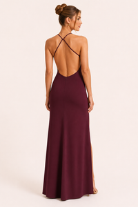 Langes Damenkleid mit Seitenschlitz und elegantem offenen Rücken - Kiara