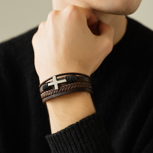 Herrenarmband Aus Geflochtenem Leder Mit Kreuz Aus Edelstahl Sentinel Stilvoll Und Bedeutend