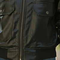 Winterliche Lederjacke mit Fellkragen