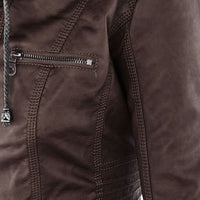 Wetterfeste Lederjacke mit Kapuze