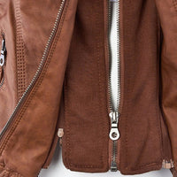 Wetterfeste Lederjacke mit Kapuze