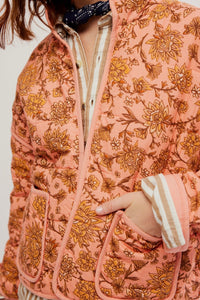 Jacke mit Blumenmuster, Patchwork und Stehkragen