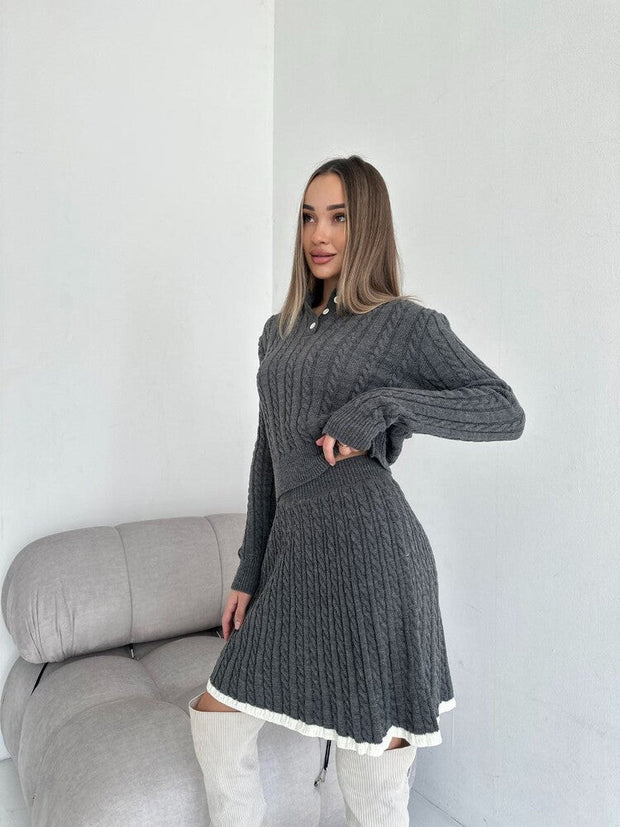 Geflochtenes Strickkleid für Damen mit hohem Halsausschnitt - Shenia