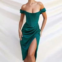 Sandrine - Eng anliegendes Midi-Abendkleid mit Trägern