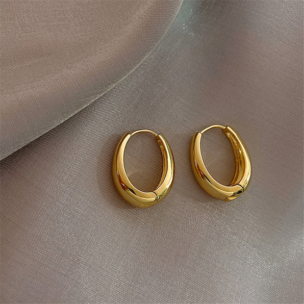 Schicke Mondsichel-Ohrringe Aurelia - Elegante Moderne Ohrringe Aus Edelstahl Mit Goldspiegel-Finish Für Jeden Anlass