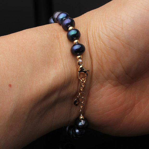 Elena Belccini - Armband Mit Perlenanhänger, Schwarze Süßwasserperle, Zarte Goldkettenglieder, Vintage-Charme