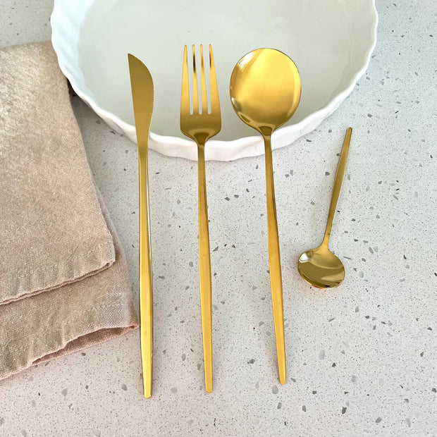 Minimalistisches goldenes Besteckset – 24-teilig