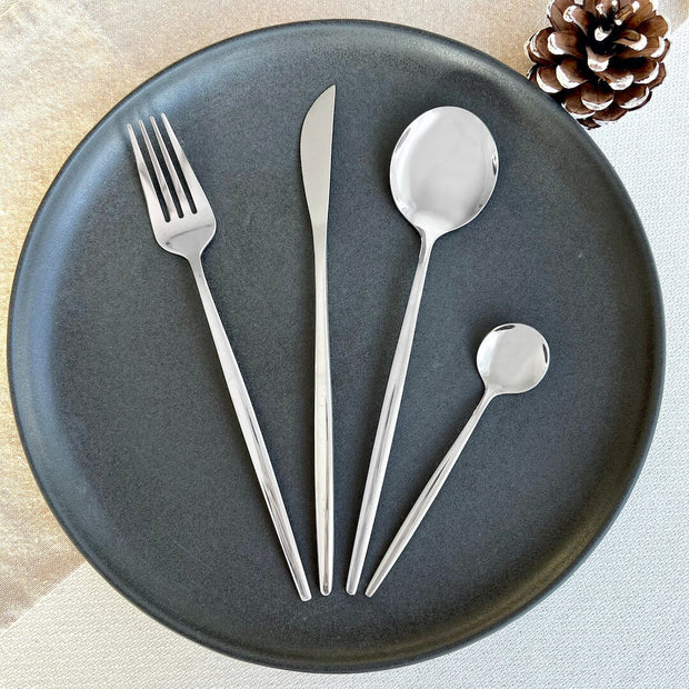 Modernes Besteck-Set in Silber, 24-teilig