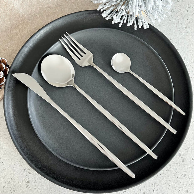 Modernes Besteck-Set in Silber, 24-teilig