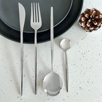 Modernes Besteck-Set in Silber, 24-teilig
