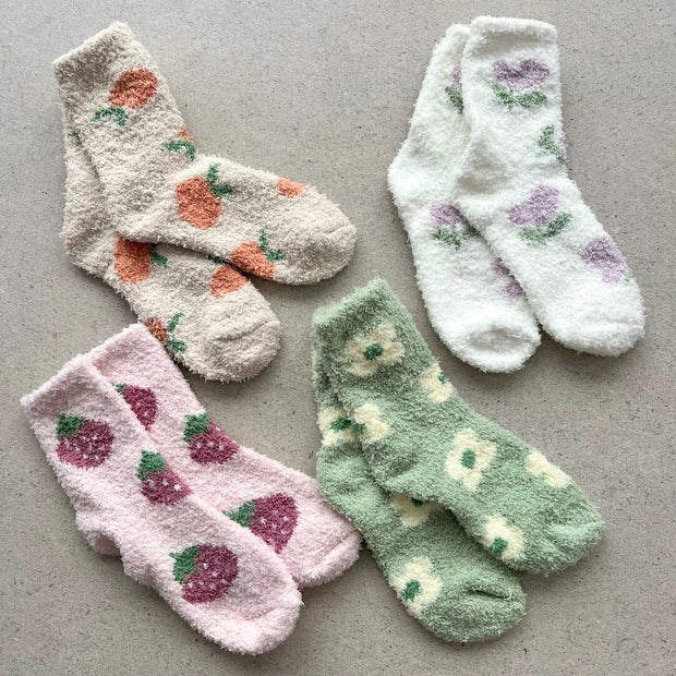 Flauschige Socken im Set mit lustigen Motiven