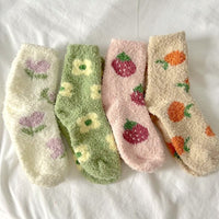 Flauschige Socken im Set mit lustigen Motiven