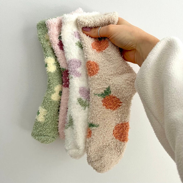 Flauschige Socken im Set mit lustigen Motiven