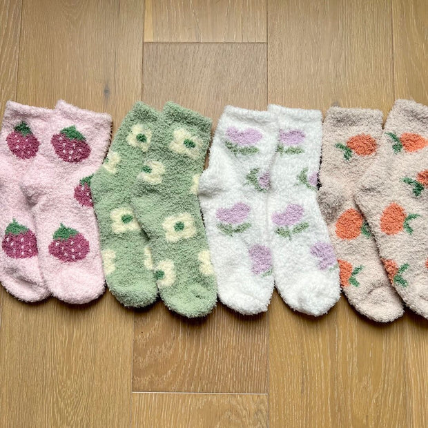 Flauschige Socken im Set mit lustigen Motiven