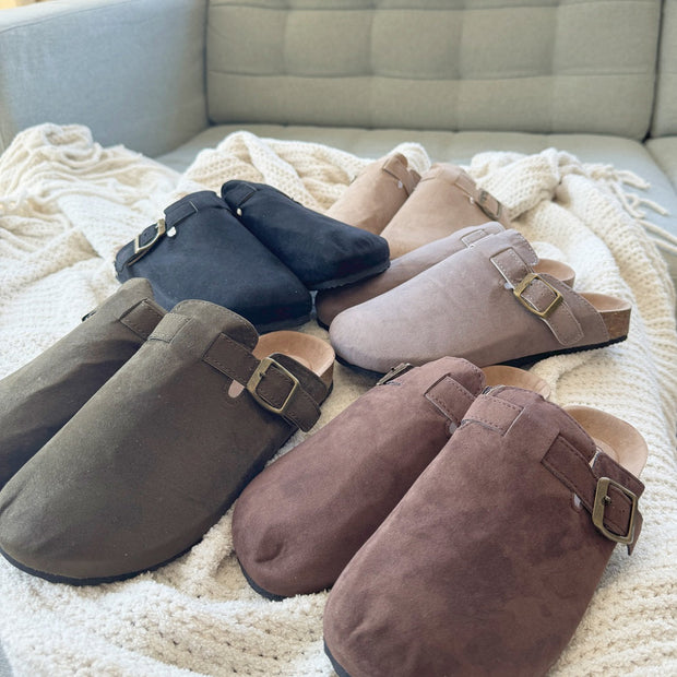 Clogs in Wildleder-Optik