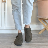 Clogs in Wildleder-Optik