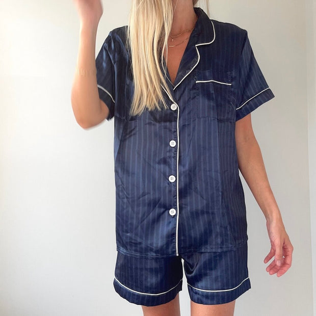 Ivy Kurzer Satin-Pyjama-Set
