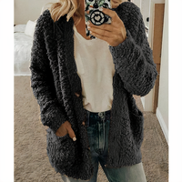 KAROLINA - Plüsch-Strickcardigan