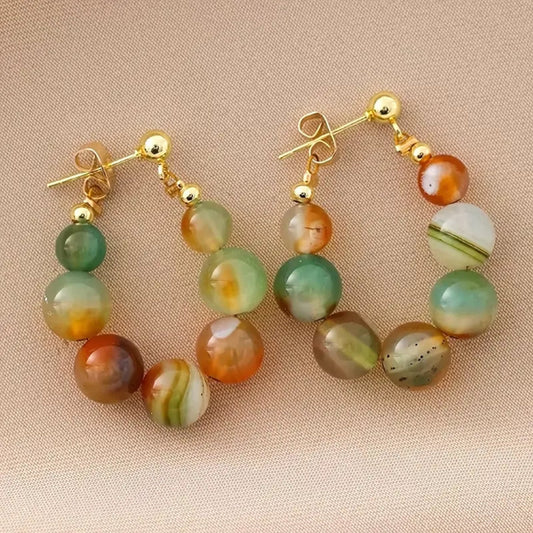 Ohrringe Mit Bunten Steinen Esme Natürliche Eleganz Handgefertigter Schmuck Mit Sanften Lichtreflexionen
