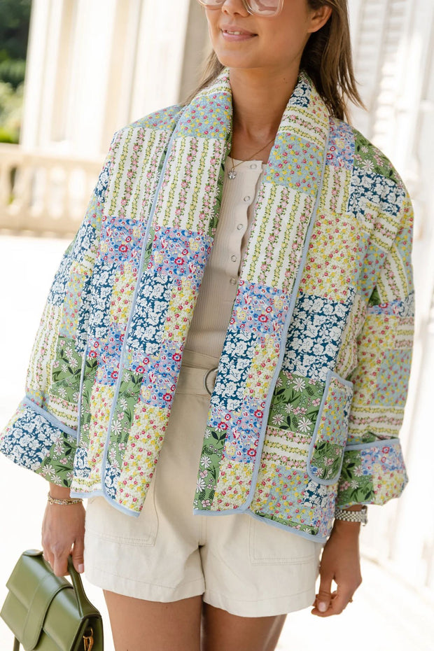 Jacke mit Blumenmuster, Patchwork und Taschen