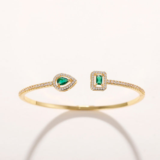 Verdeira Armband Caruso Wistaria Elegantes Goldene Strukturarmband Mit Zirkonen Grünen Steinen Tropfen- Und Rechteckformen