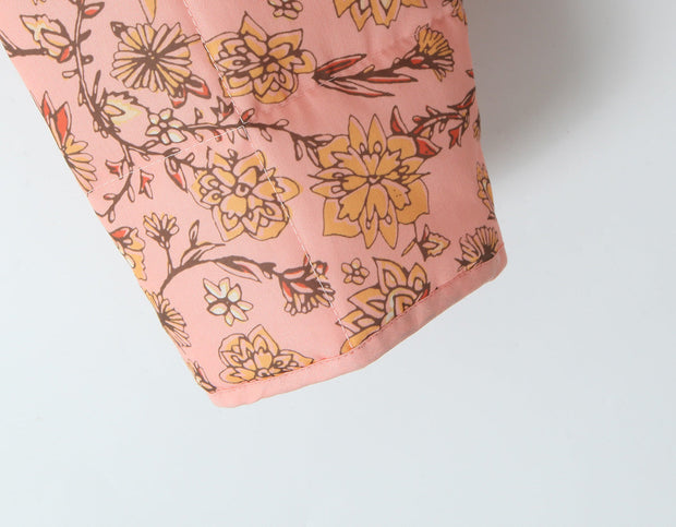 Jacke mit Blumenmuster, Patchwork und Stehkragen