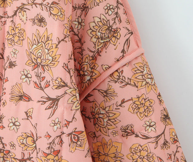 Jacke mit Blumenmuster, Patchwork und Stehkragen