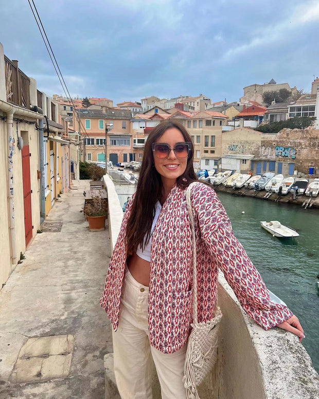 Steppjacke mit Blumenmuster, geometrischem Muster und Taschen