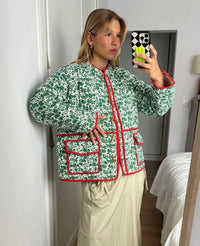 Jeansjacke mit Blumenmuster und Patchwork