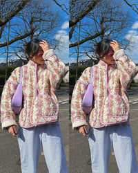 Jacke mit Blumenmuster, Taschen und überschnittenen Schultern