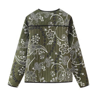 Steppjacke mit Blumenmuster und Ethno-Muster