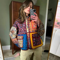 Steppjacke mit Ethno-Muster