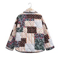 Jacke mit Blumenmuster, Patchwork und Reverskragen