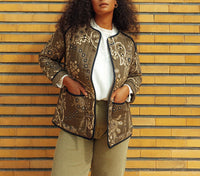 Steppjacke mit Blumenmuster und Ethno-Muster