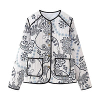 Steppjacke mit Blumenmuster und Ethno-Muster