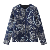 Steppjacke mit Blumenmuster und Ethno-Muster