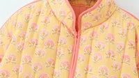 Jacke mit Blumenmuster, Patchwork und Stehkragen