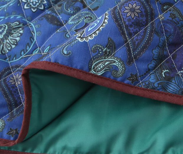 Steppjacke mit Ethno-Muster